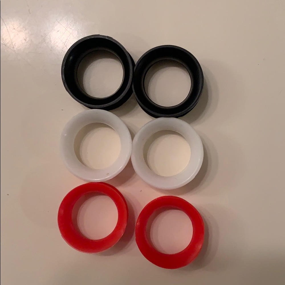 Silicone plugs